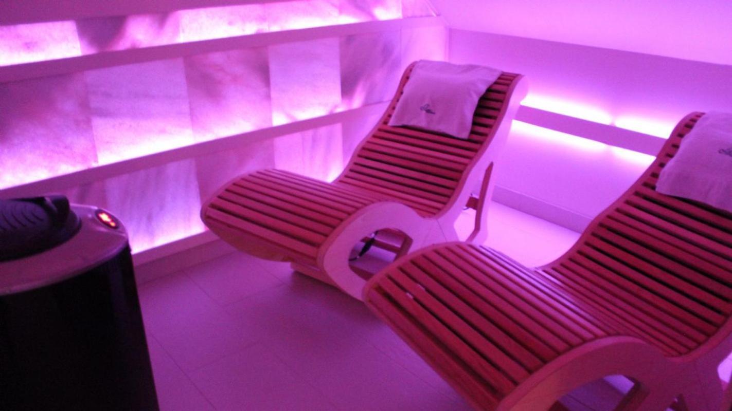 Отель Aarts Wellness Ас Экстерьер фото