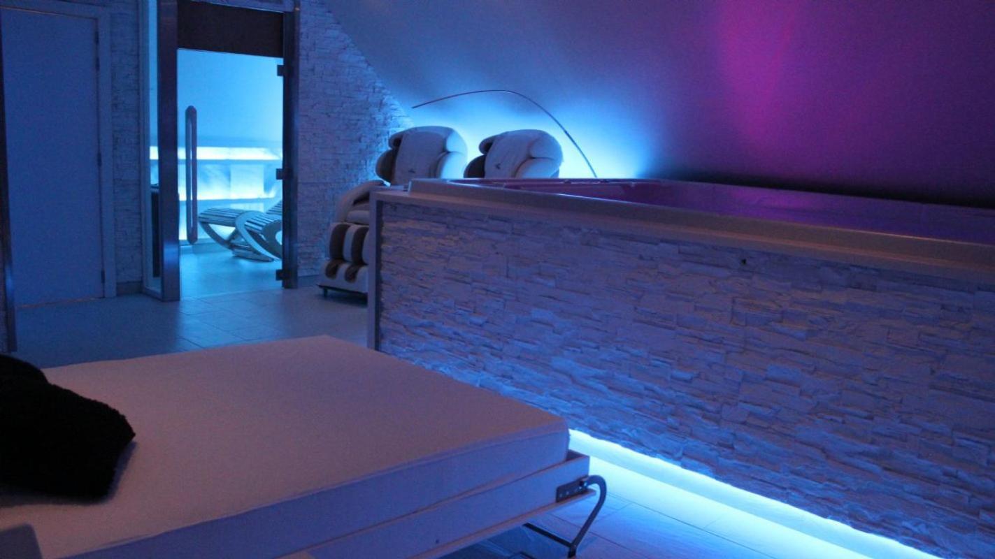 Отель Aarts Wellness Ас Экстерьер фото